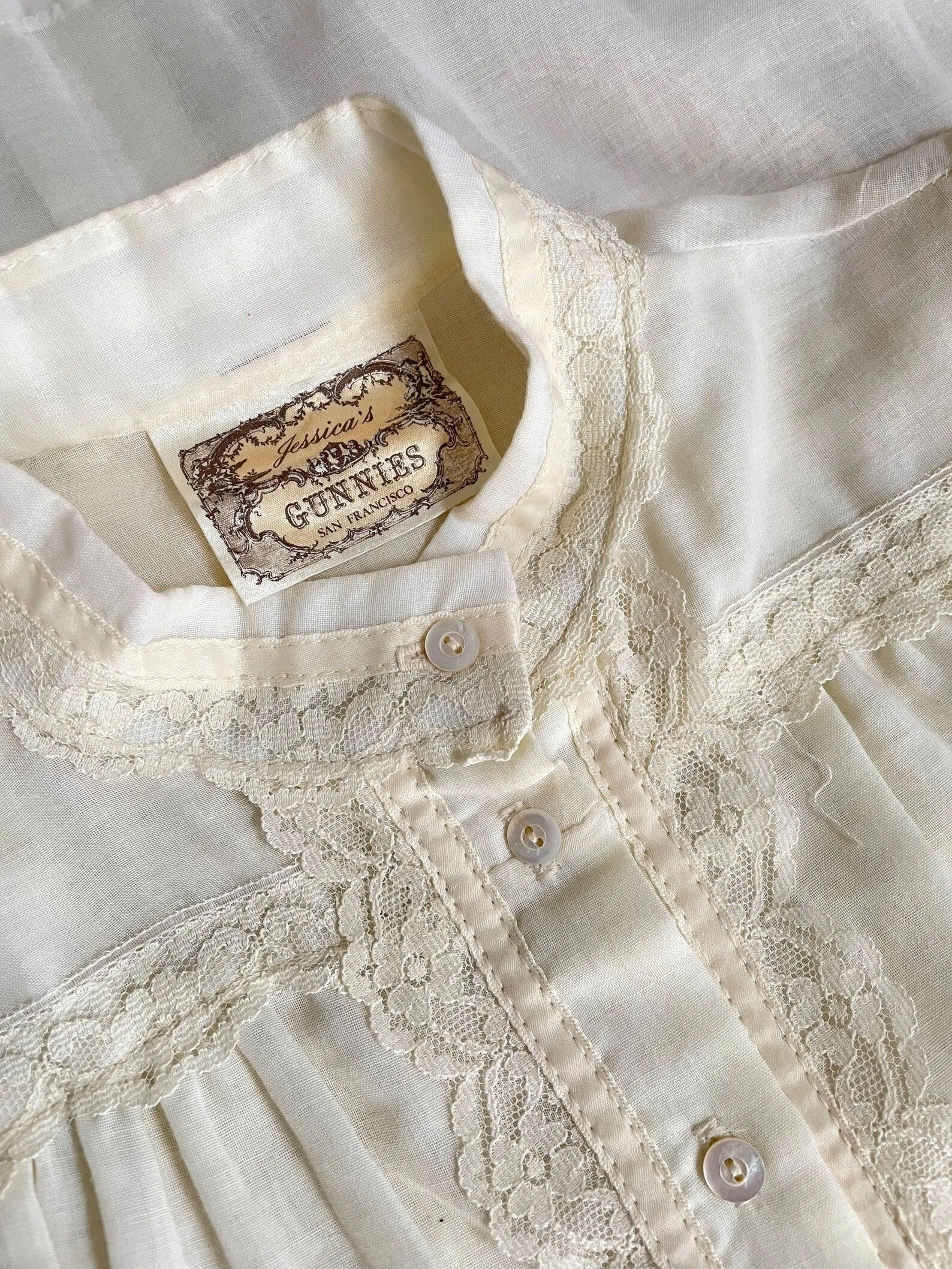 1970s Gunne Sax Blouse Cotton Lace Peasant Top S