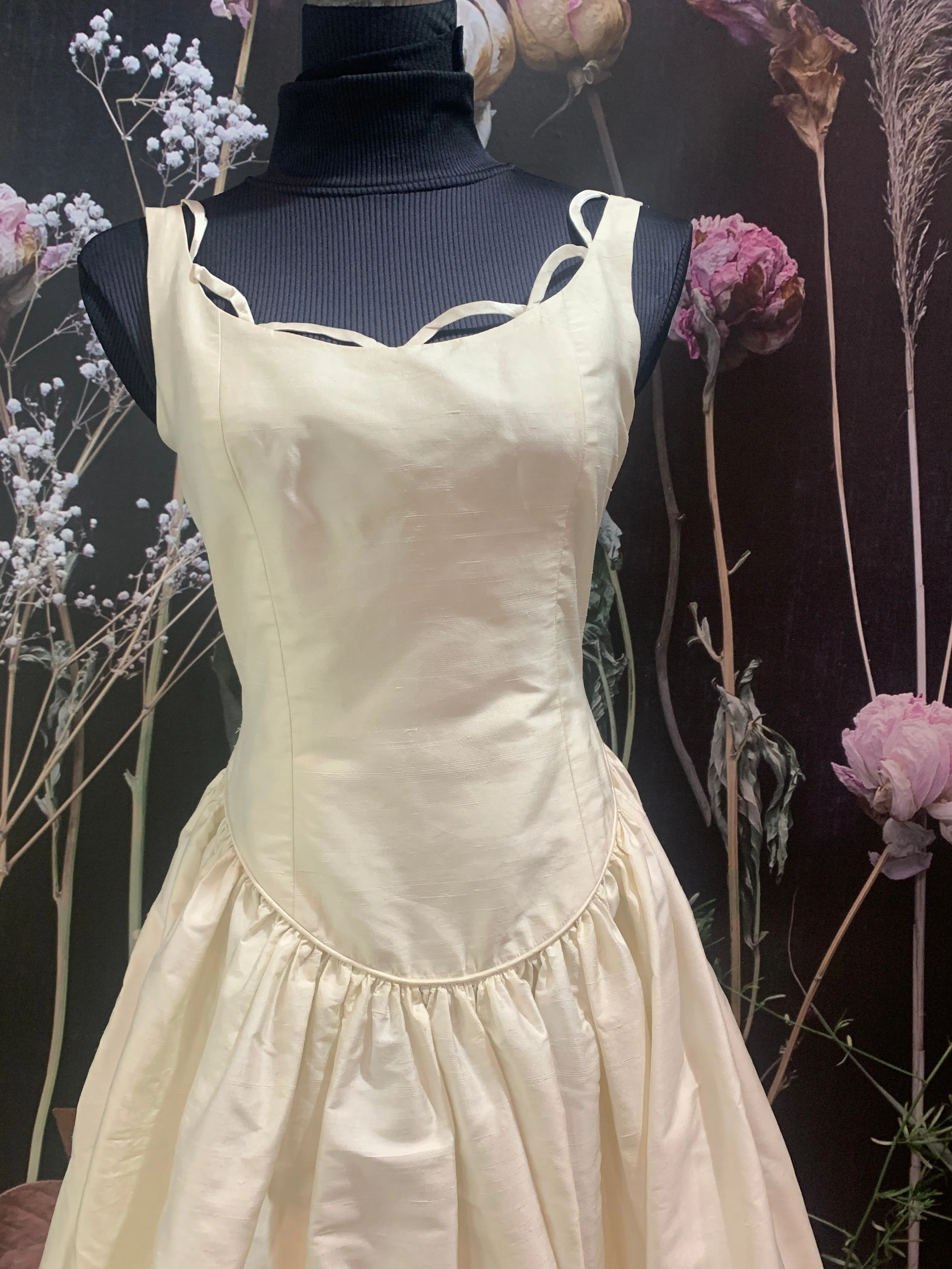 Dress 29: Valencienne vintage style dress waist 27