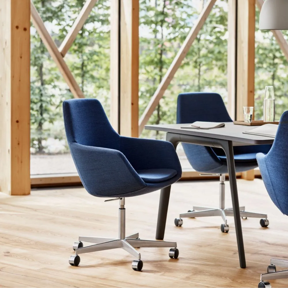 Fritz Hansen Little Giraffe Office Chair - Aluminum Swivel Base