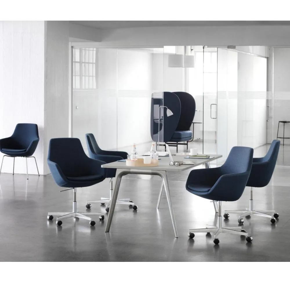 Fritz Hansen Little Giraffe Office Chair - Aluminum Swivel Base