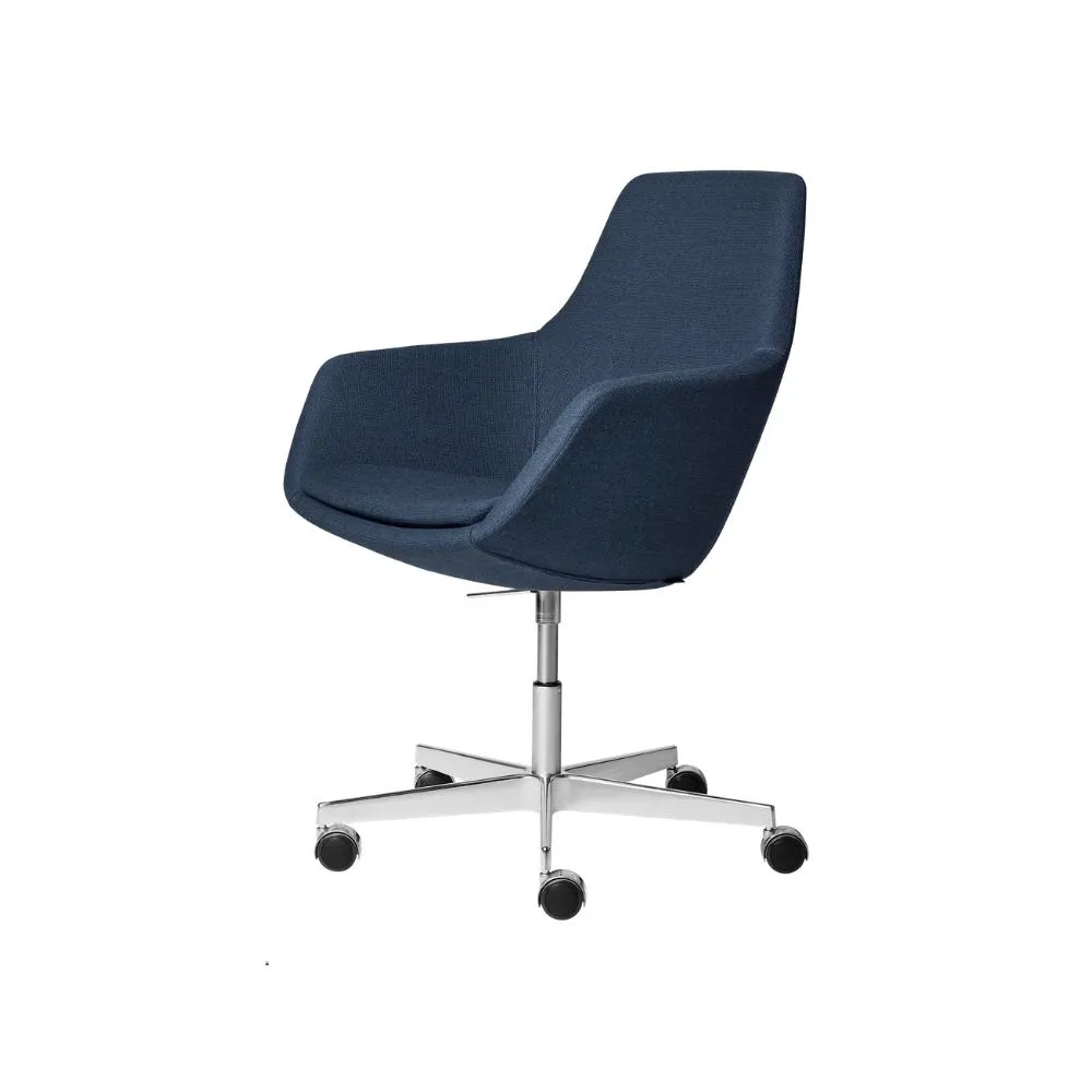 Fritz Hansen Little Giraffe Office Chair - Aluminum Swivel Base