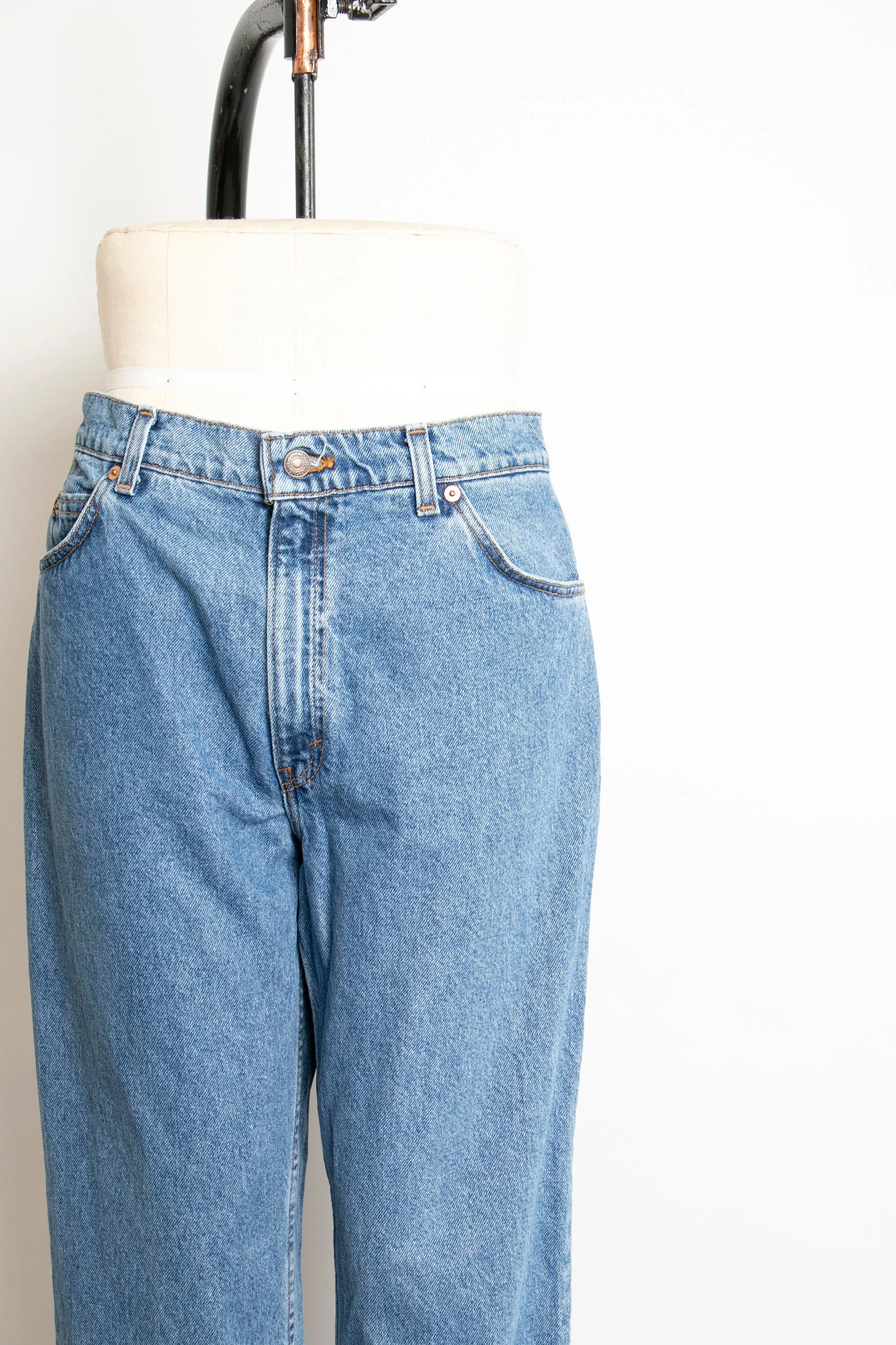 Levi's JEANS Denim Slim Fit Tapered Leg High Waist Mom Jeans 1990s 31" x 31"