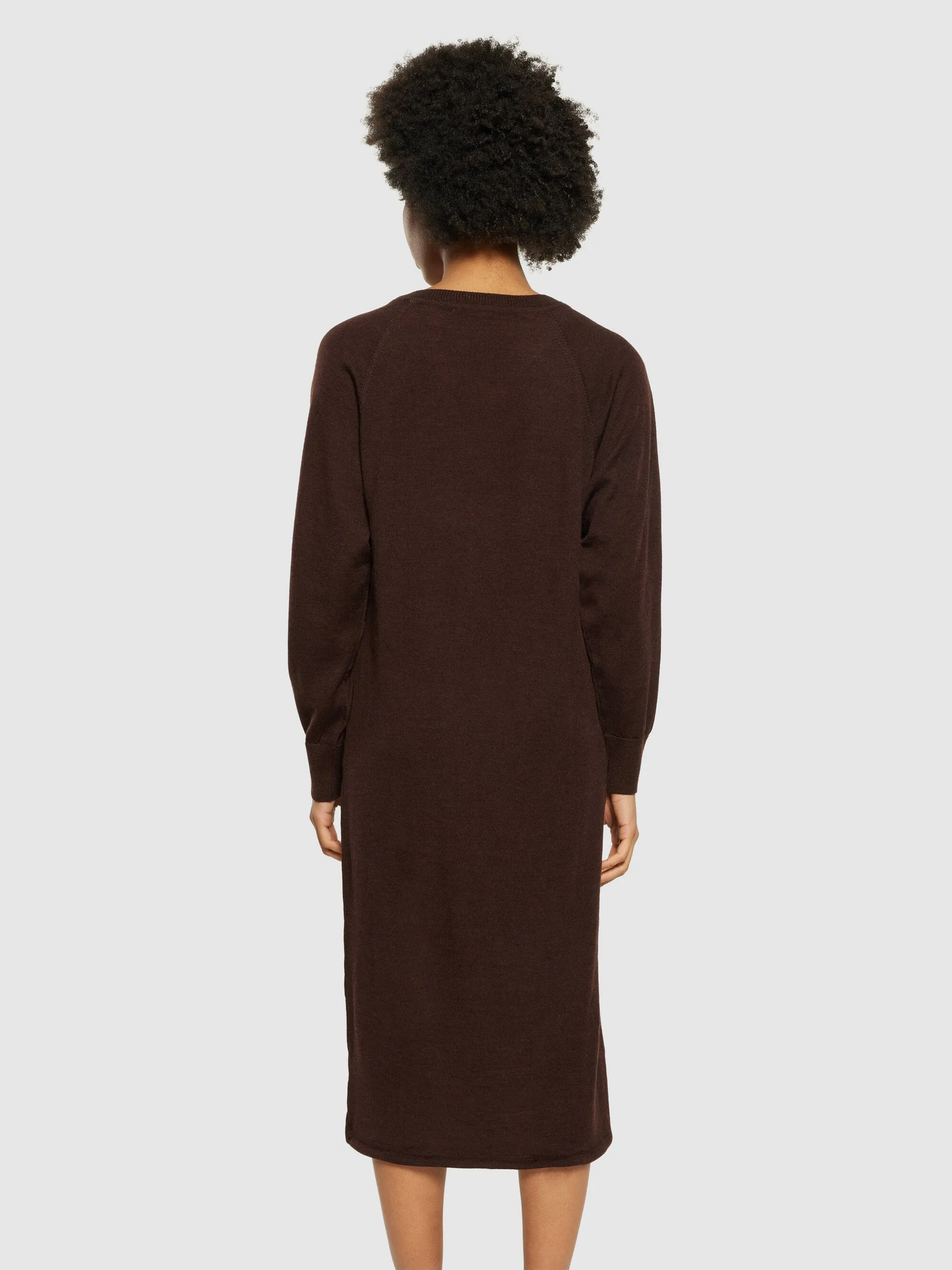 Merino mid length v-neck dress - RWS - Demitasse (brown)