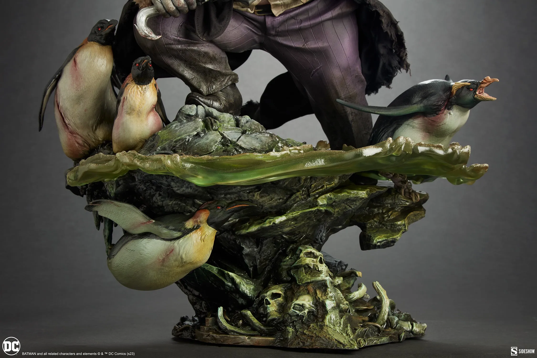 Sideshow Collectibles The Penguin Premium Format Figure