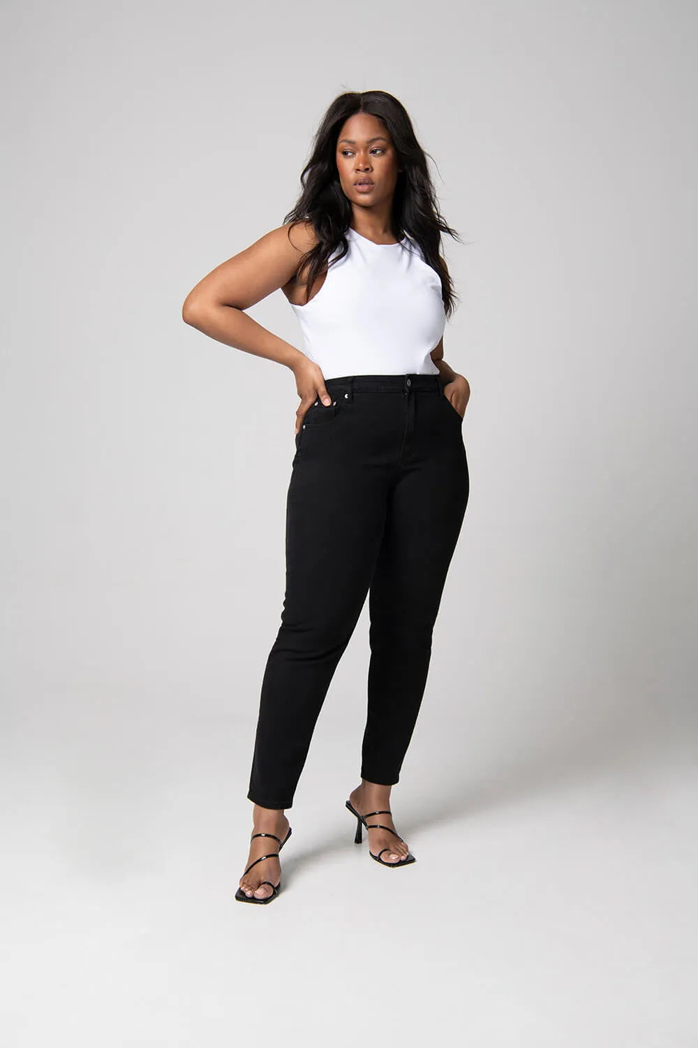 Slim Fit Mom Jeans - Black