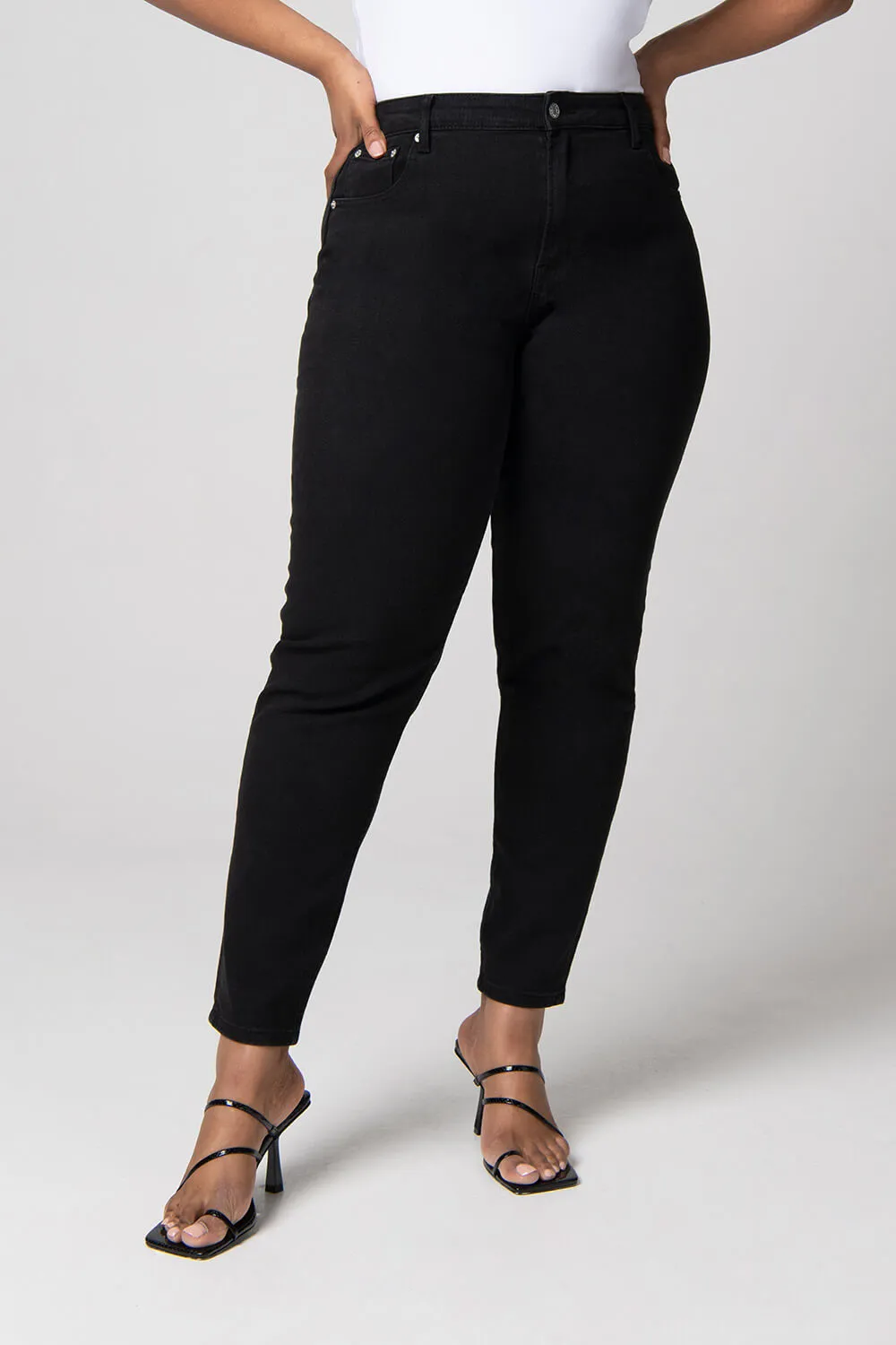 Slim Fit Mom Jeans - Black