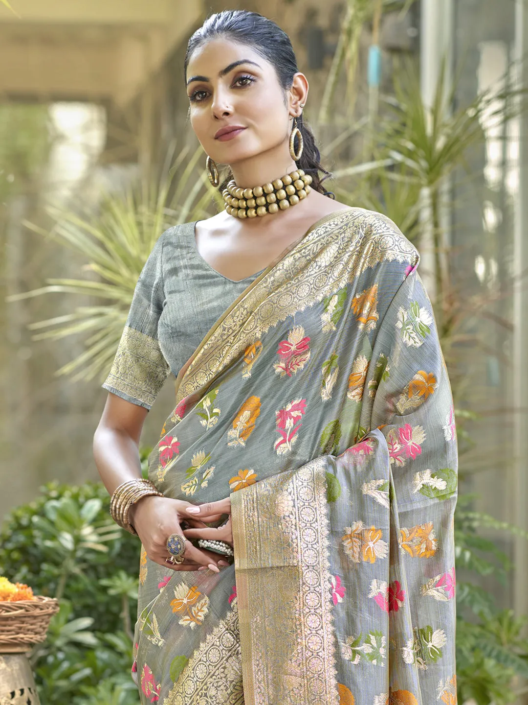 Women Grey Organza Saree With Un Stitched Blouse