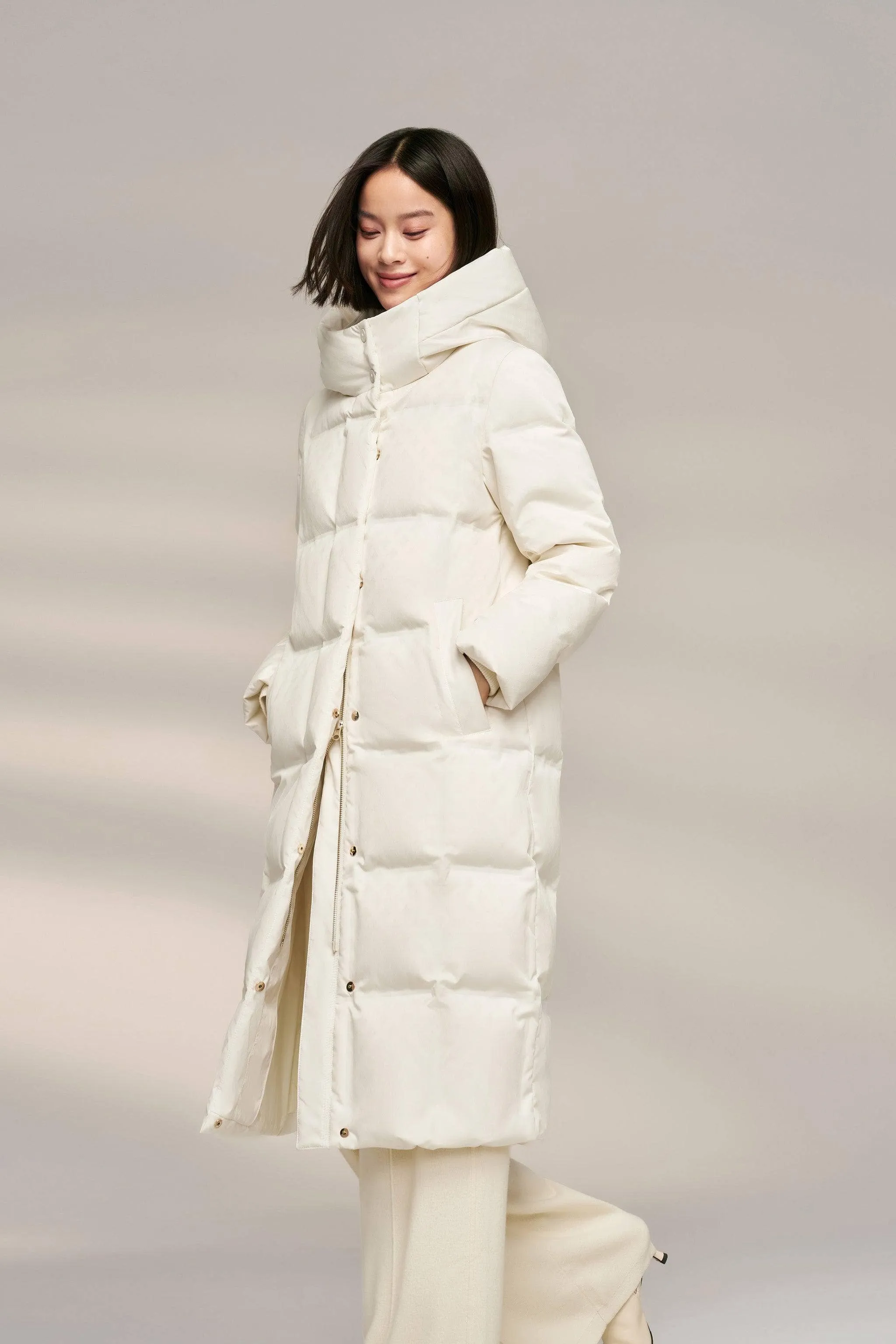 Women’s diamond quilt full-length goose down coat