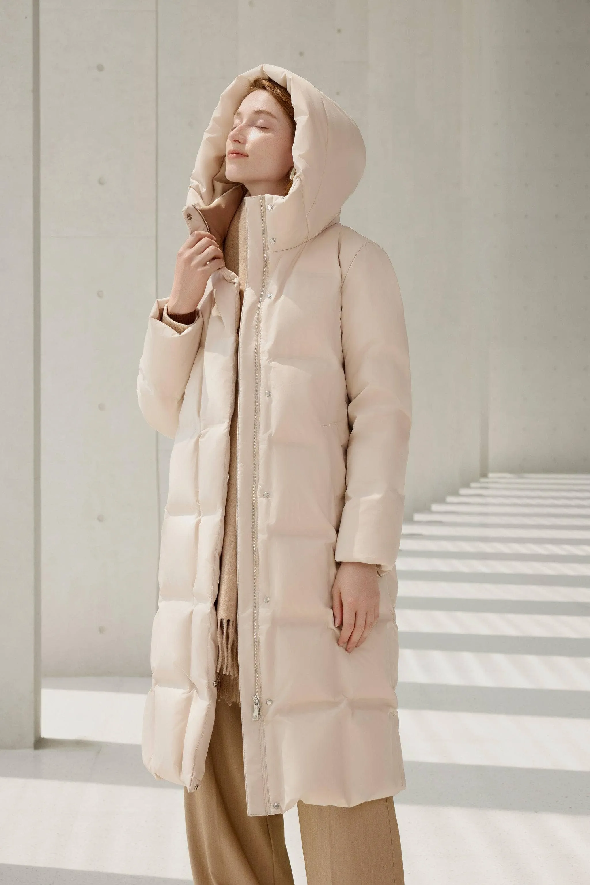 Women’s diamond quilt full-length goose down coat